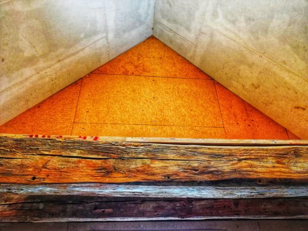 Arbeiten mit verdichteten Holzfaserdämmplatten, Brandschutz-Dämmung für den Innenausbau